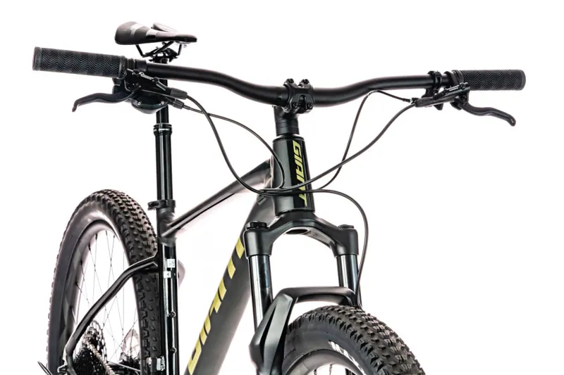 2020 Giant Fathom 1 Hardtail Mountain Bike in Black