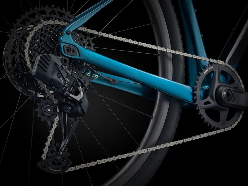 Giant Revolt X Advanced Pro 2 Gravel Bike in Black/Sea Sparkle-11