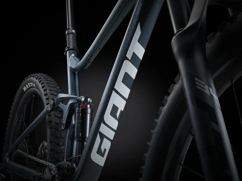 Giant stance online blue and black