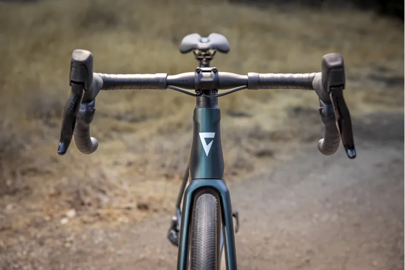 Giant Defy Advanced E+ Elite AR E-Road Bike In Matte Kelp Forest-3