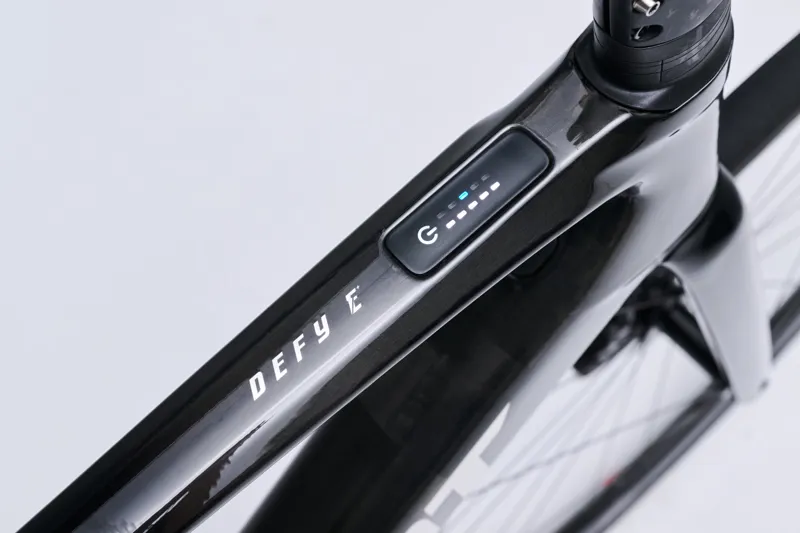 Giant Defy Advanced E+ Elite 1 E-Road Bike In Raw Carbon-2