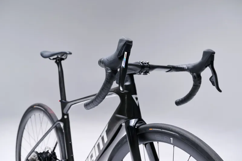 Giant Defy Advanced E+ Elite 1 E-Road Bike In Raw Carbon-8